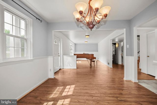 8510 THAMES ST, Springfield, VA 22151