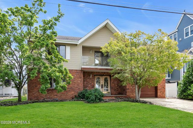 1893 Lookout Drive, Toms River, NJ 08753