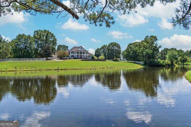 956 Al Roberts Road, Senoia, GA 30276