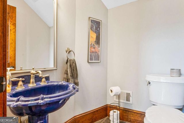 956 Al Roberts Road, Senoia, GA 30276