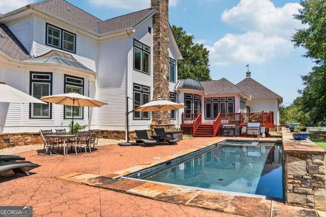 956 Al Roberts Road, Senoia, GA 30276