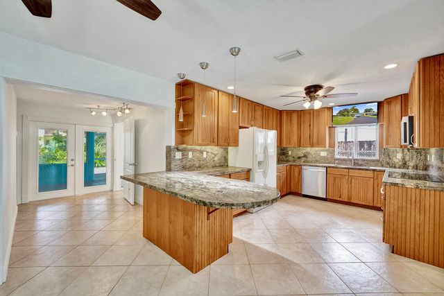 5081 SW 29TH Way, Dania Beach, FL 33312