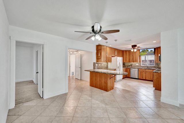 5081 SW 29TH Way, Dania Beach, FL 33312