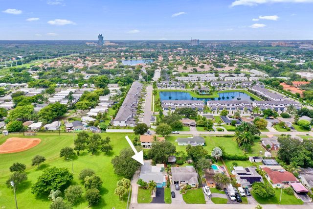 5081 SW 29TH Way, Dania Beach, FL 33312