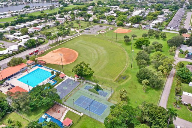 5081 SW 29TH Way, Dania Beach, FL 33312