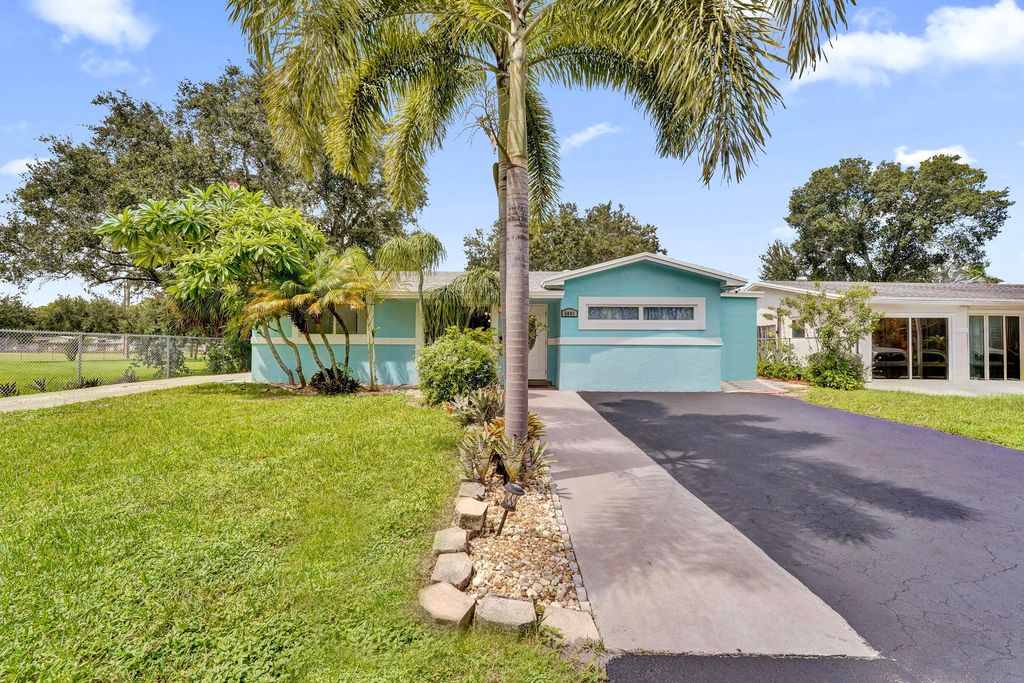 5081 SW 29TH Way, Dania Beach, FL 33312