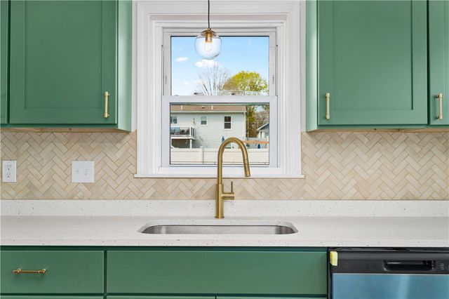 20 E Barrows Street, Cumberland, RI 02864