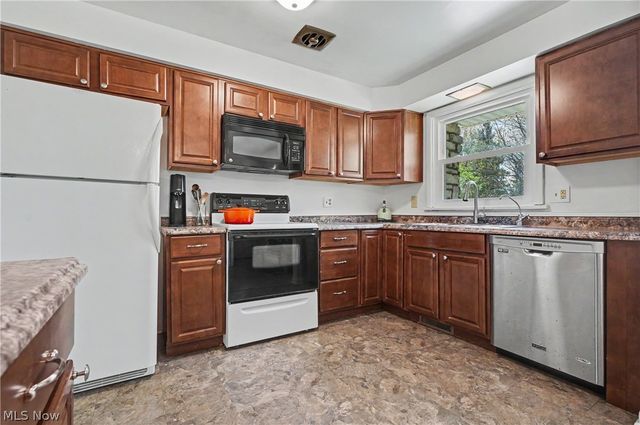 1038 Elno Avenue, Kent, OH 44240