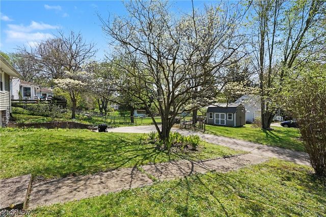 1038 Elno Avenue, Kent, OH 44240
