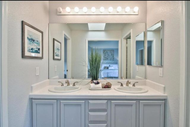 309 Village Circle, Santa Cruz, CA 95060