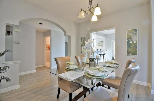 309 Village Circle, Santa Cruz, CA 95060