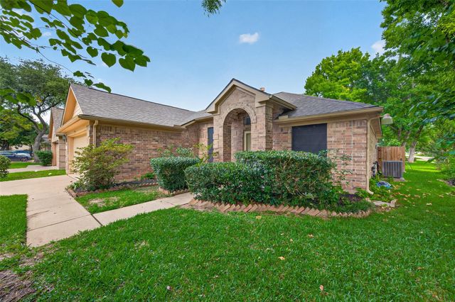 16831 Dunbar Grove Court, Sugar Land, TX 77498