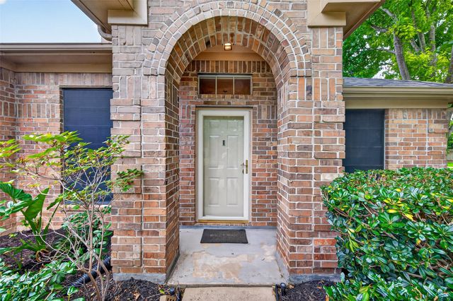 16831 Dunbar Grove Court, Sugar Land, TX 77498