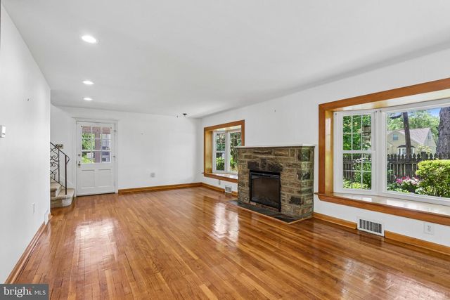 647 PINNEY RD, Huntingdon Valley, PA 19006