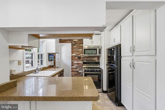 647 PINNEY RD, Huntingdon Valley, PA 19006