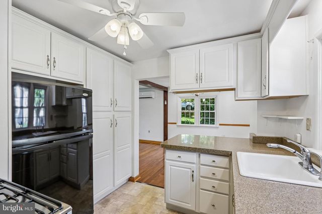 647 PINNEY RD, Huntingdon Valley, PA 19006