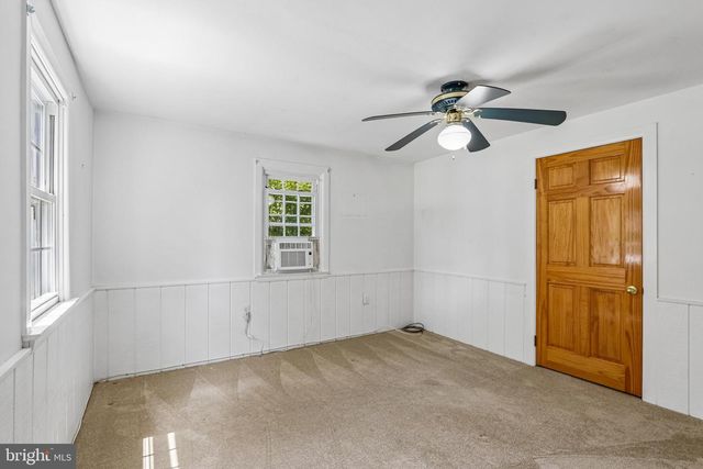 647 PINNEY RD, Huntingdon Valley, PA 19006