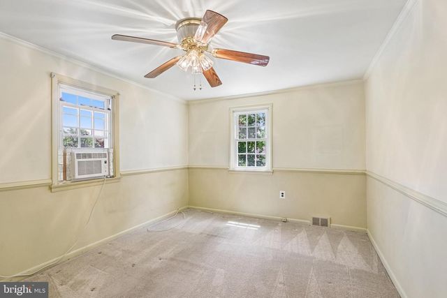647 PINNEY RD, Huntingdon Valley, PA 19006