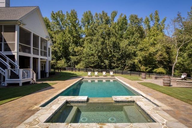 13235 SE Arnold Mill Road, Roswell, GA 30075