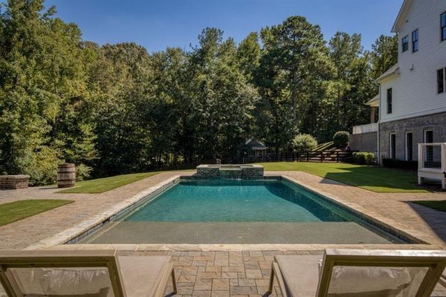 13235 SE Arnold Mill Road, Roswell, GA 30075