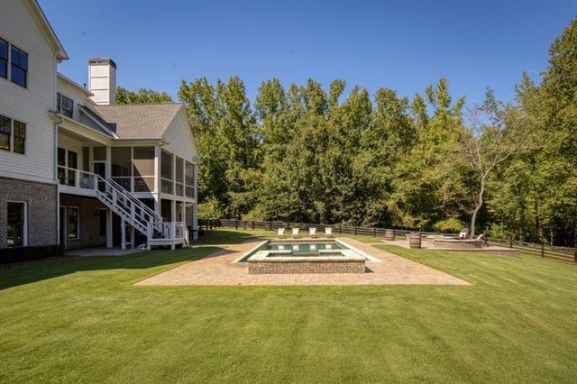 13235 SE Arnold Mill Road, Roswell, GA 30075