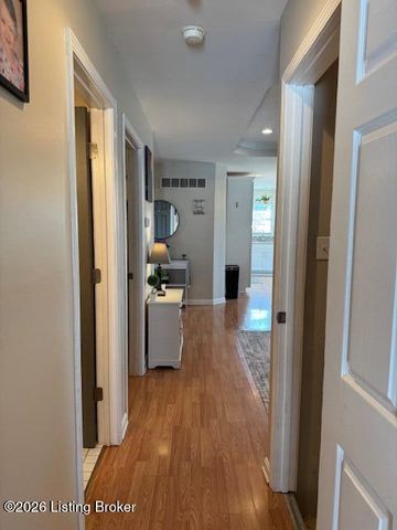 7214 Hassock Dr, Louisville, KY 40258