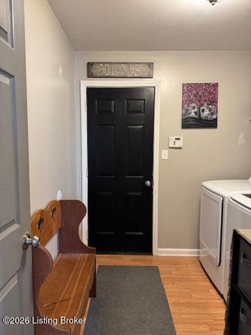 7214 Hassock Dr, Louisville, KY 40258