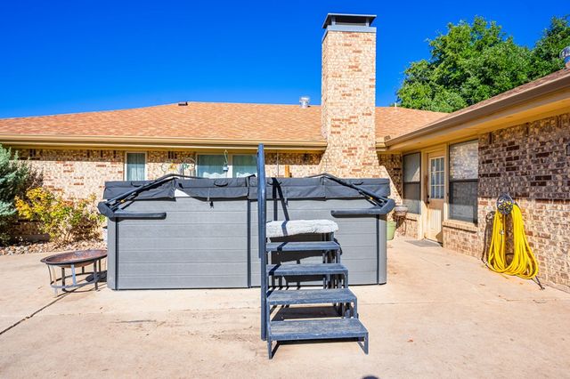 307 Erin Dr, Kerrville, TX 78028