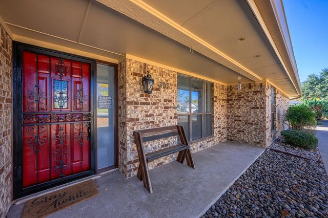 307 Erin Dr, Kerrville, TX 78028