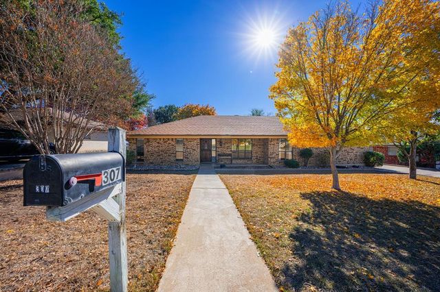 307 Erin Dr, Kerrville, TX 78028