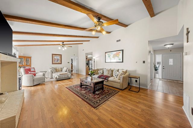 307 Erin Dr, Kerrville, TX 78028