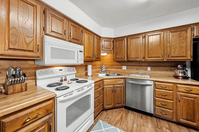 307 Erin Dr, Kerrville, TX 78028