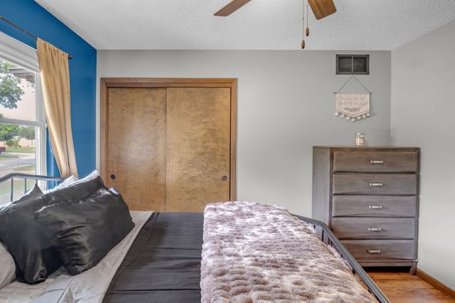 5711 E 20th St N, Wichita, KS 67208