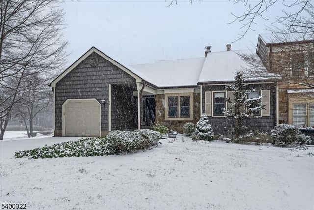 38 Goldfinch Dr, Allamuchy Twp., NJ 07840