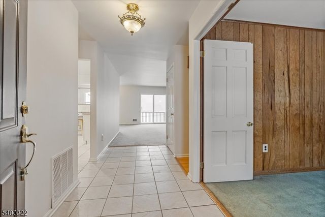 38 Goldfinch Dr, Allamuchy Twp., NJ 07840