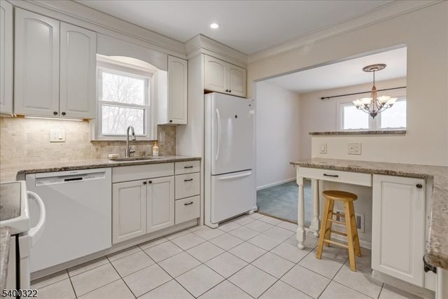 38 Goldfinch Dr, Allamuchy Twp., NJ 07840