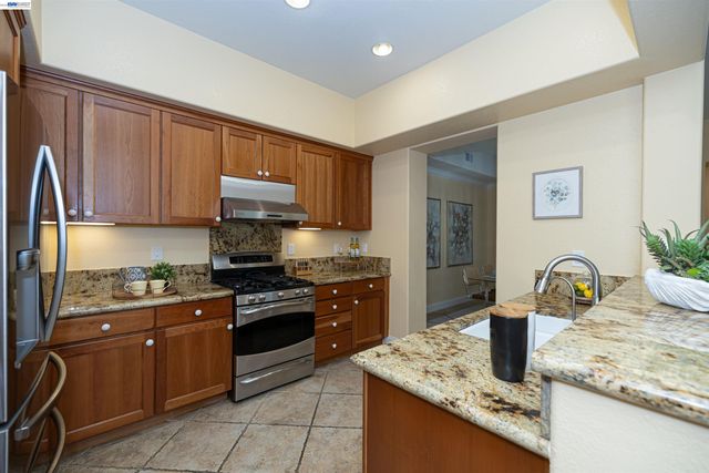 3489 Capoterra Way, Dublin, CA 94568