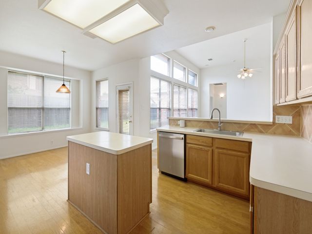 2806 Cheshire Way, Grand Prairie, TX 75052