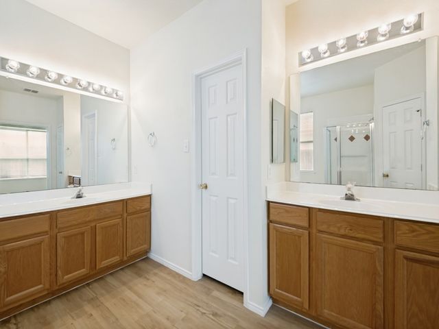 2806 Cheshire Way, Grand Prairie, TX 75052