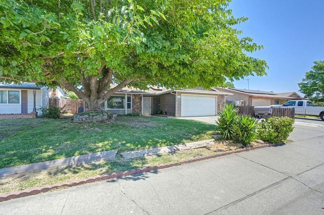 8267 Fieldpoppy Cir, Sacramento, CA 95828