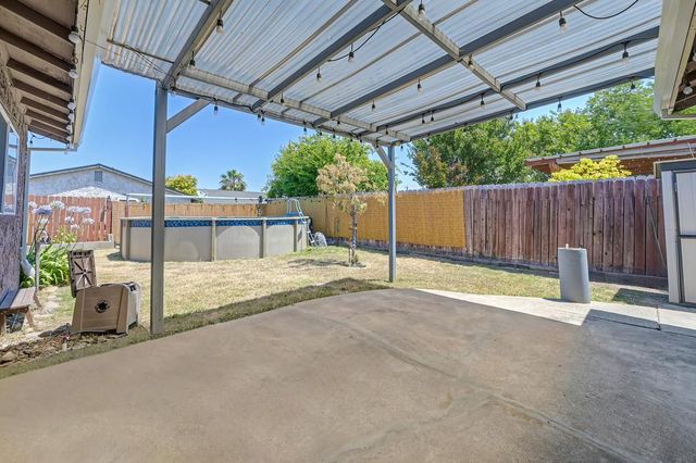 8267 Fieldpoppy Cir, Sacramento, CA 95828