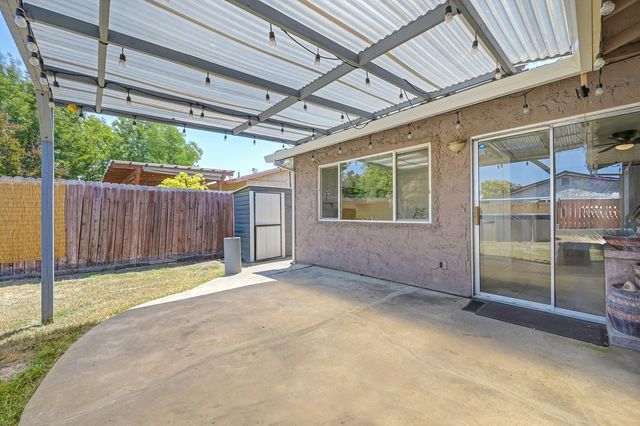 8267 Fieldpoppy Cir, Sacramento, CA 95828