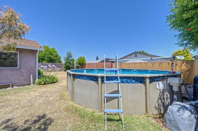 8267 Fieldpoppy Cir, Sacramento, CA 95828