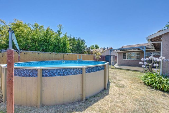 8267 Fieldpoppy Cir, Sacramento, CA 95828