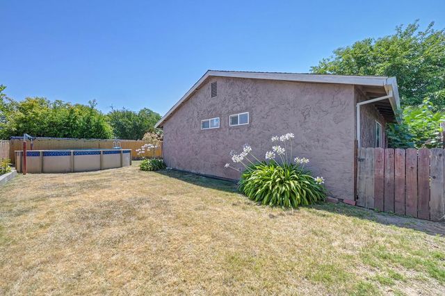 8267 Fieldpoppy Cir, Sacramento, CA 95828