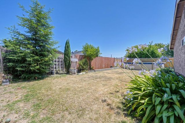 8267 Fieldpoppy Cir, Sacramento, CA 95828