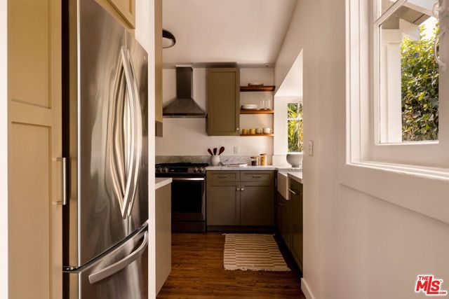1015 Milwaukee Avenue, Los Angeles, CA 90042
