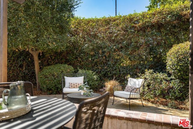 1015 Milwaukee Avenue, Los Angeles, CA 90042