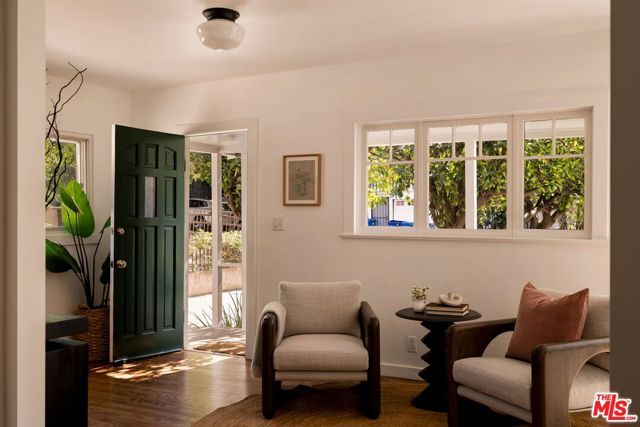 1015 Milwaukee Avenue, Los Angeles, CA 90042