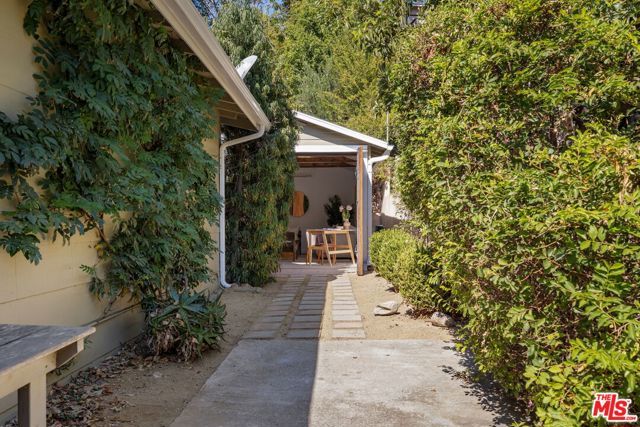 1015 Milwaukee Avenue, Los Angeles, CA 90042